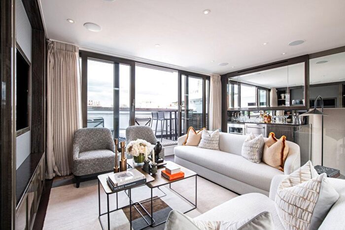 3 Bedroom Flat To Rent In Prince Of Wales Terrace, Kensington, W8