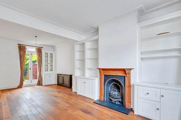 3 Bedroom Terraced House To Rent In Tonsley Road, Wandsworth, SW18