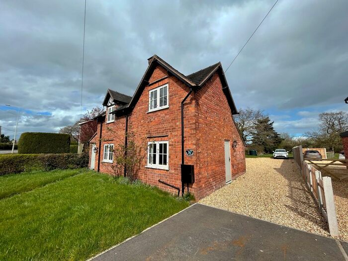 3 Bedroom Cottage To Rent In Alpraham, Tarporley, CW6