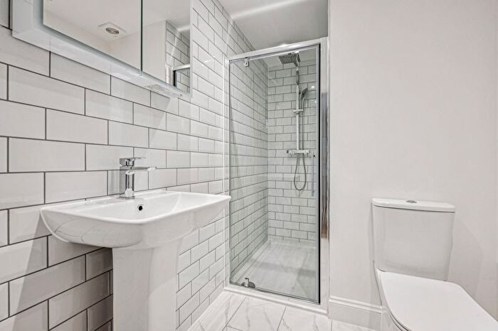 1 Bedroom Flat To Rent In Broadway, Stratford, E15