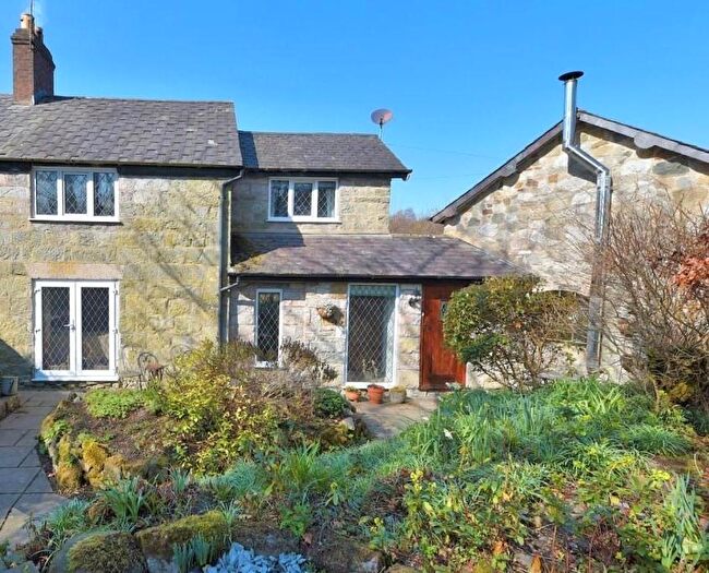 4 Bedroom Semi-Detached House For Sale In Tafarn-Y-Gelyn, Llanferres, Mold, CH7