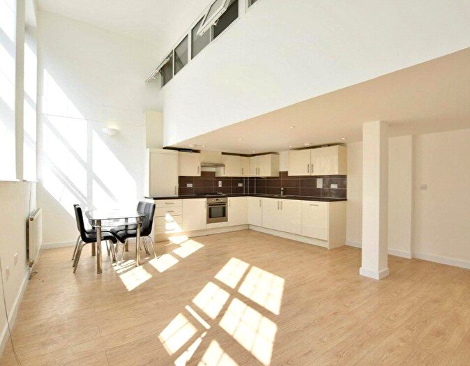 2 Bedroom Apartment To Rent In A Holbrook Road, London, E15