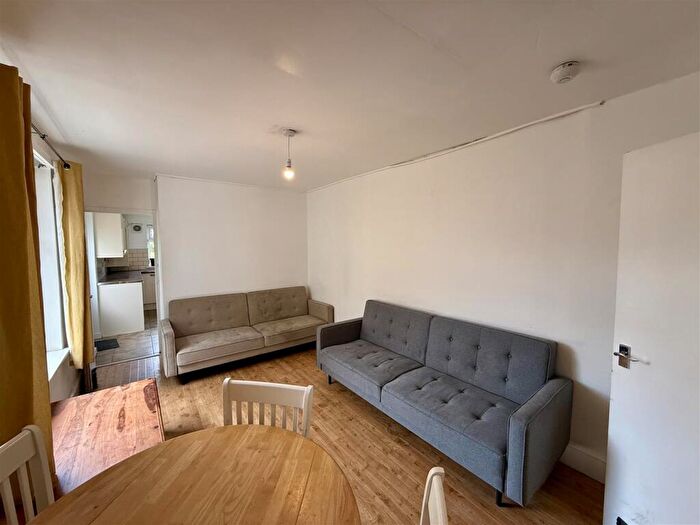5 Bedroom House To Rent In Mackintosh Place, Cardiff, CF24