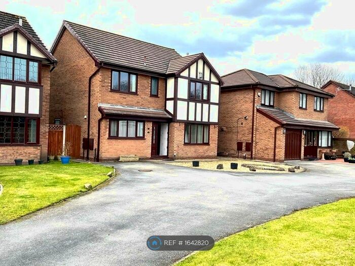 4 Bedroom Detached House To Rent In Newbridge Close, Warrington, WA5