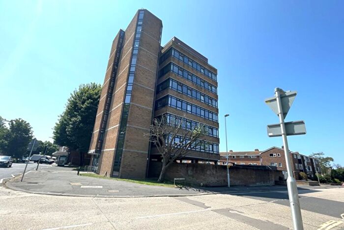 1 Bedroom Flat To Rent In Westmoreland House, Worthing, West Sussex, BN12