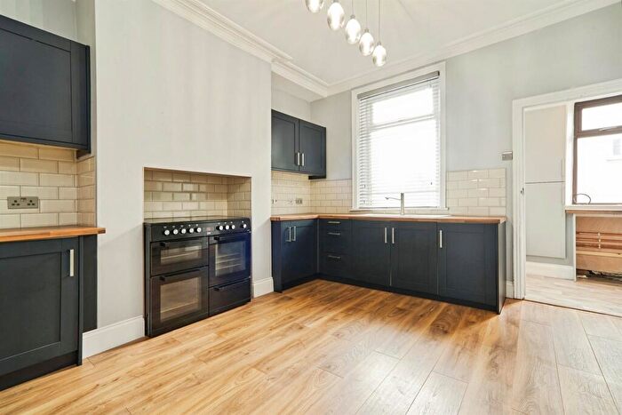 4 Bedroom Terraced House For Sale In Bradford Road, Stanningley, Pudsey, LS28