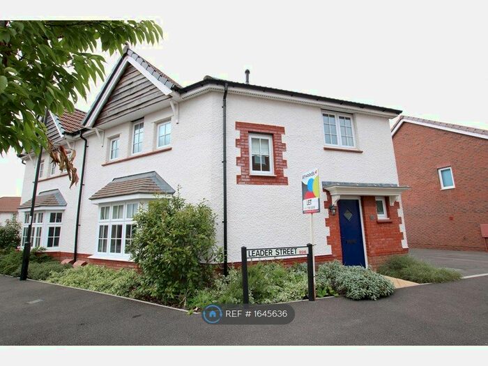 4 Bedroom Semi-Detached House To Rent In Leader Street, Bristol, BS16