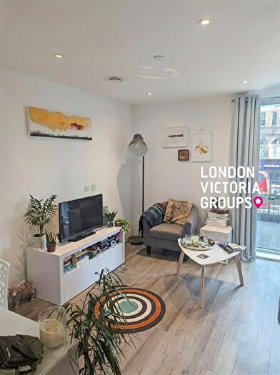 Studio To Rent In Gaumont Place, London, SW2
