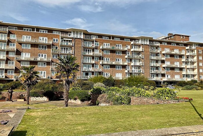 2 Bedroom Flat For Sale In The Gateway, Dover, CT16