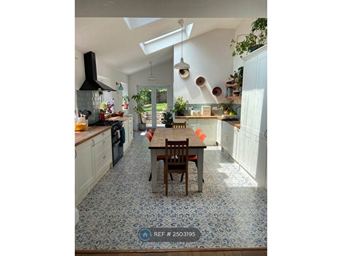 4 Bedroom Semi-Detached House To Rent In Butts Hill, Frome, BA11