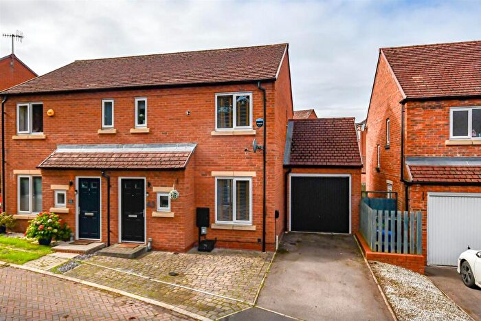 3 Bedroom Semi-Detached House For Sale In Marshall Crescent, Stourbridge, DY8