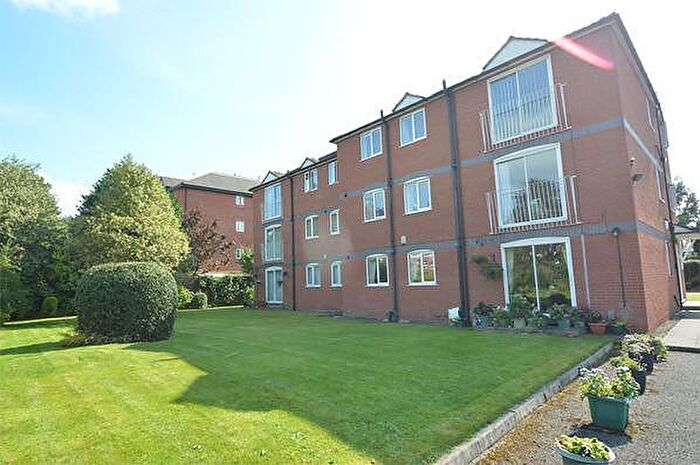 1 Bedroom Apartment To Rent In Holmdale Court, Northenden Road, Sale, M33