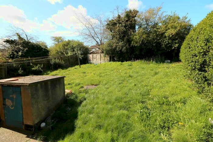 3 Bedroom Semi-Detached House To Rent In Kier Place, Rotherham, S62