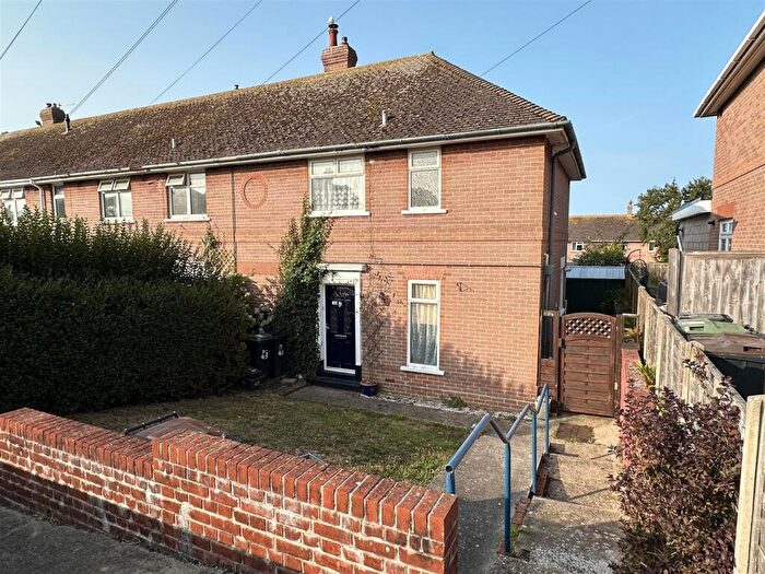 2 Bedroom End Of Terrace House For Sale In Rylands Lane, Wyke Regis, Weymouth, Dorset, DT4