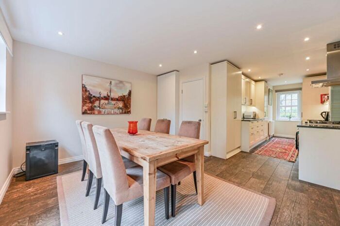 4 Bedroom Semi Detached House To Rent In Bedser Close, Oval, London, SE11