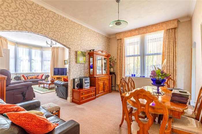 3 Bedroom Bungalow For Sale In Birchwood Road, Bristol, BS4
