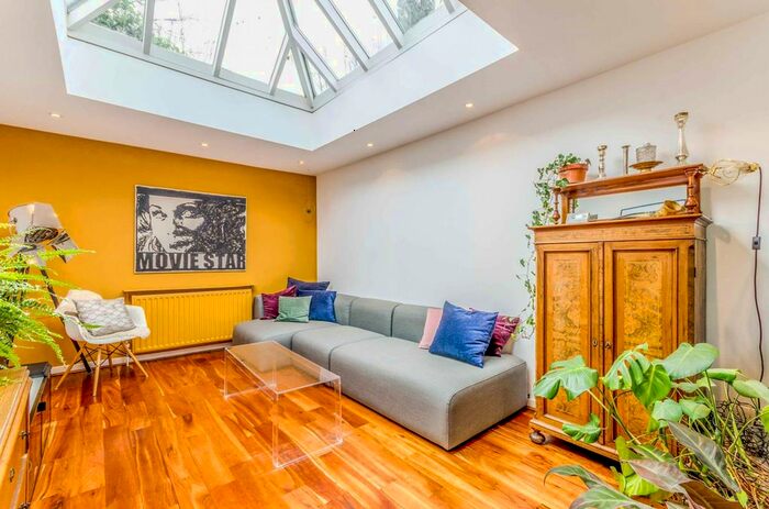 2 Bedroom Property To Rent In Purley Place, Barnsbury, London, N1