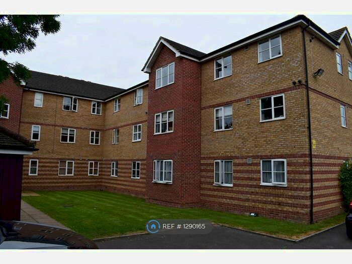 2 Bedroom Flat To Rent In Lucas Gardens, London N2