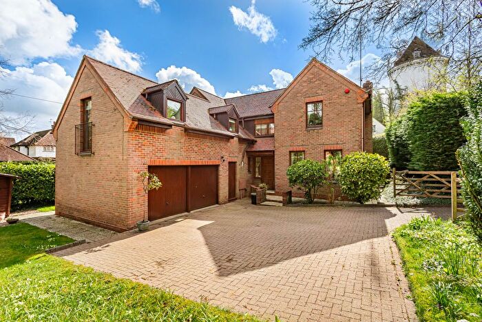 4 Bedroom Detached House For Sale In Cross Oak Road, Berkhamsted, Berkhamsted, HP4