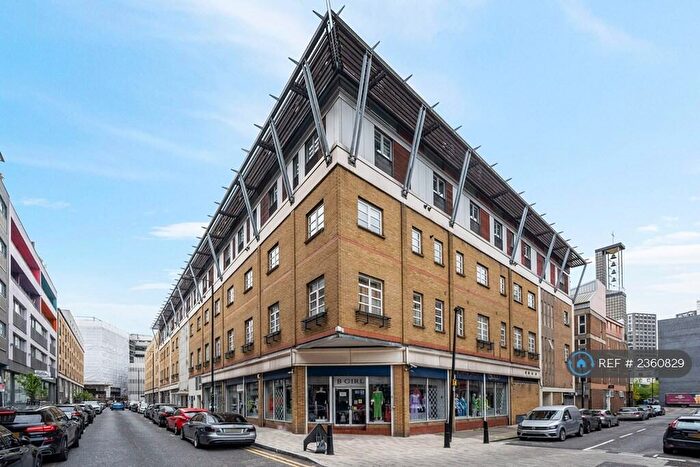 2 Bedroom Flat To Rent In Albany Court, London, E1