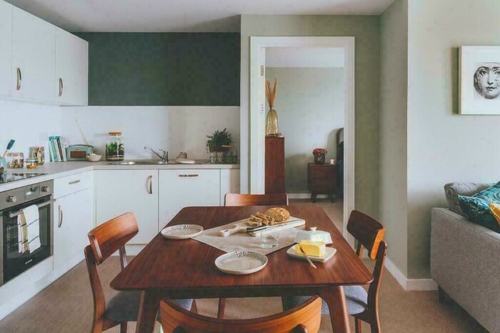 2 Bedroom Apartment To Rent In Daniels House, Leeds, LS11