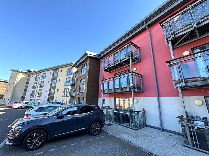 2 Bedroom Flat For Sale In Maritime Quarter, Swansea, SA1