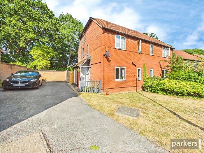 1 Bedroom Maisonette For Sale In Sharpthorpe Close, Lower Earley, Reading, Berkshire, RG6
