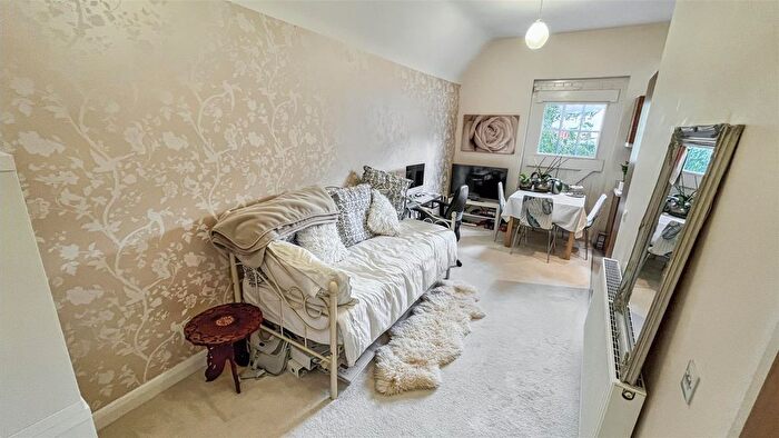 1 Bedroom Flat For Sale In Moor Green Lane, Moseley, B13