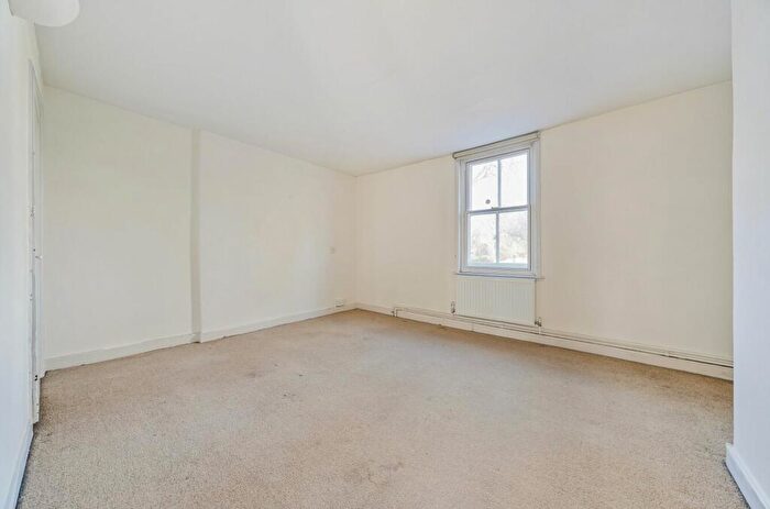 3 Bedroom Terraced House For Sale In St. Pancras, Chichester, PO19