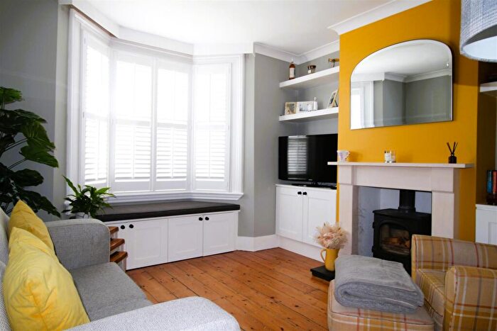 3 Bedroom End Of Terrace House For Sale In Elm Road, Ewell Village, KT17
