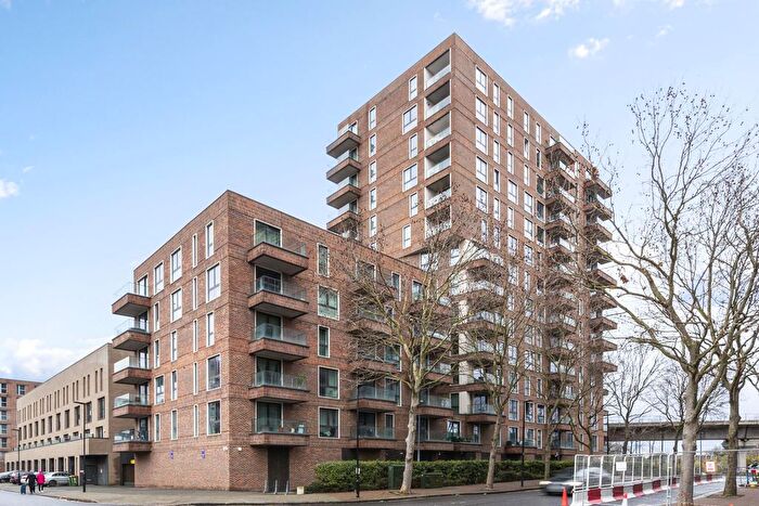 1 Bedroom Flat To Rent In Connaught Heights, Waterside Park, Royal Wharf, E16