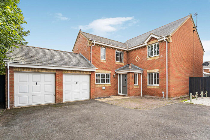 4 Bedroom Detached House For Sale In Mullein Road, Bicester, OX26