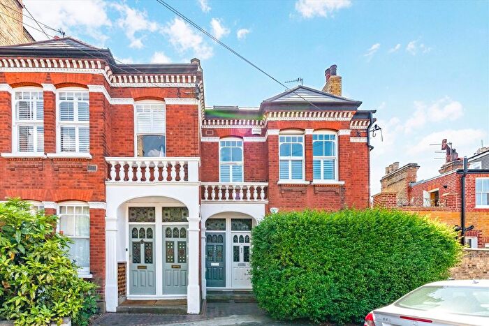 2 Bedroom Maisonette To Rent In Narbonne Avenue, Clapham, SW4