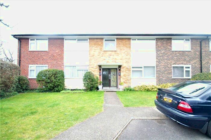 2 Bedroom Flat To Rent In Imperial Gardens, Mitcham, CR4
