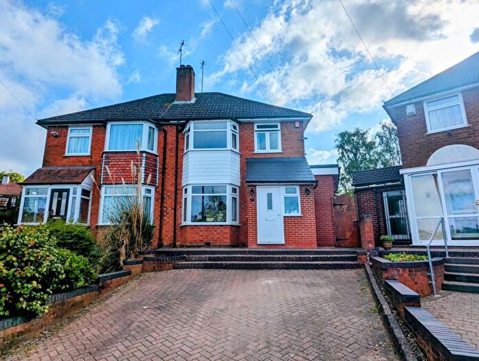 3 Bedroom Semi Detached House To Rent In Worlds End Lane, Quinton, Birmingham, West Midlands, B32