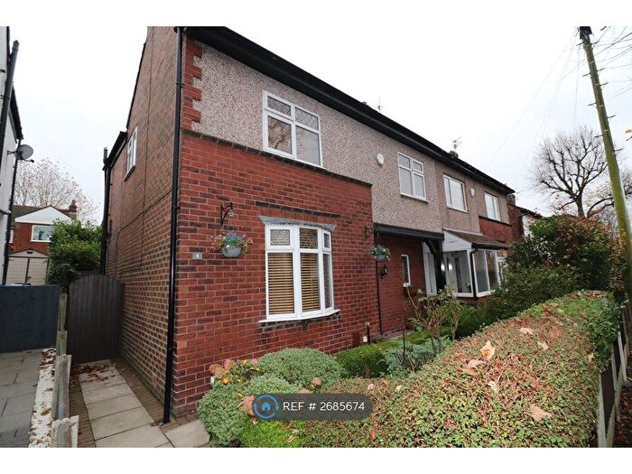 3 Bedroom Semi-Detached House To Rent In Chilham Road, Worsley, Manchester, M28