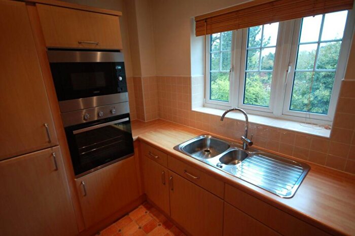 2 Bedroom Flat To Rent In Flat, Union Place, B29