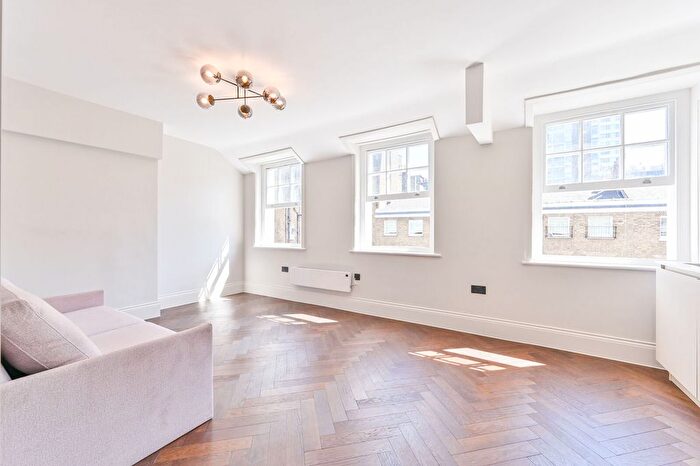 Studio To Rent In Upper Berkeley Street, Marylebone, London, W1H