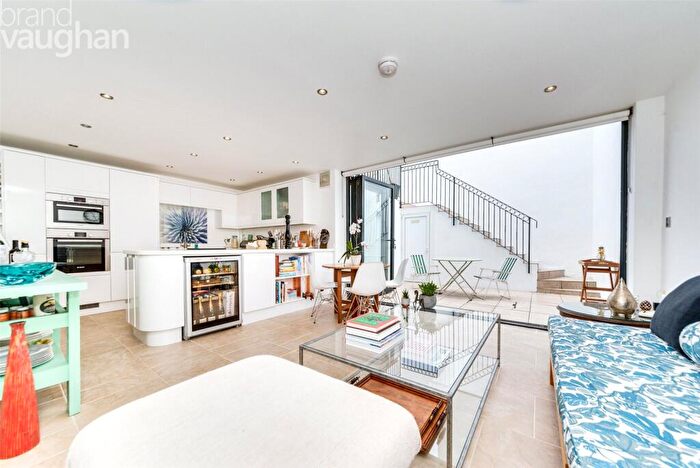 3 Bedroom End Of Terrace House To Rent In Clermont Road, Brighton, BN1