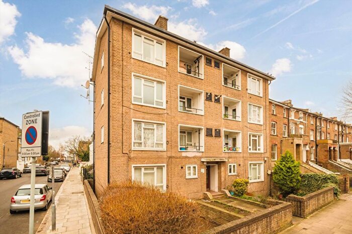 1 Bedroom Flat For Sale In Coningham Road, Shepherds Bush, W12