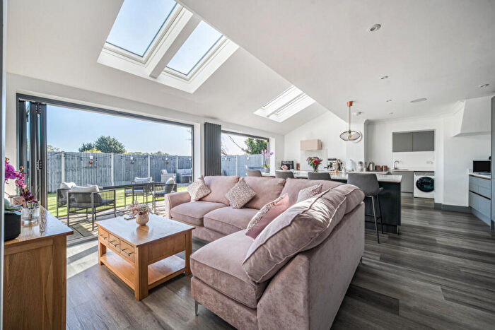 4 Bedroom Detached House For Sale In Volunteer Road, Theale, Reading, Berkshire, RG7