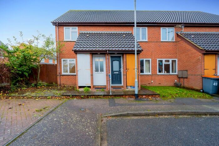 2 Bedroom End Of Terrace House To Rent In Viking Grove, Kempston, MK42