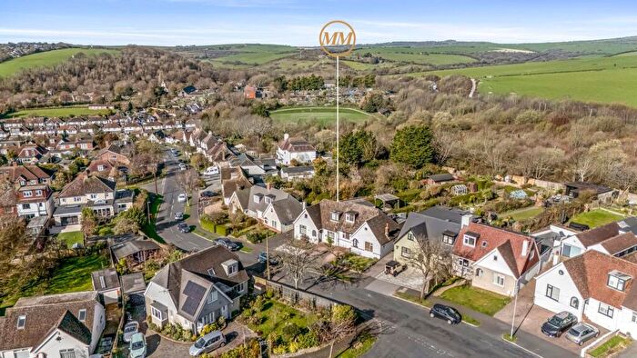 4 Bedroom Semi-Detached Bungalow For Sale In Braeside Avenue, Brighton, BN1