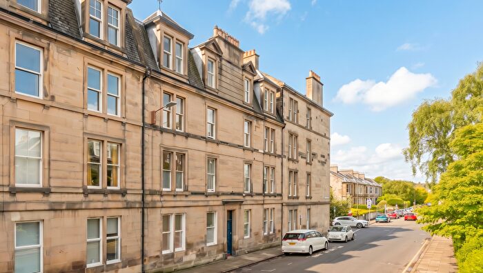 2 Bedroom Flat For Sale In / Grange Loan, Edinburgh, EH9