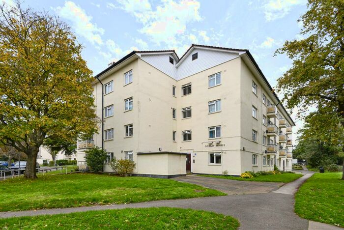 2 Bedroom Apartment To Rent In Ockley House, Kingsnympton Park, KT2