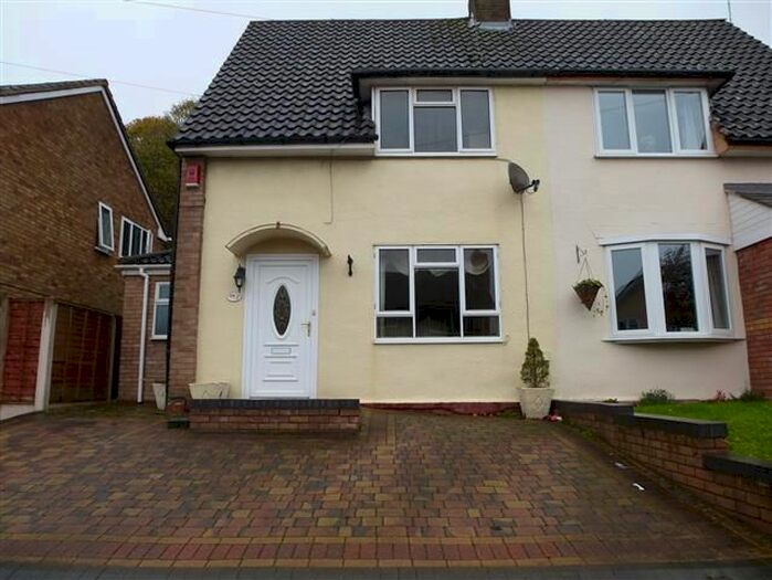 3 Bedroom Semi-Detached House To Rent In Langstone Road, Dudley, DY1