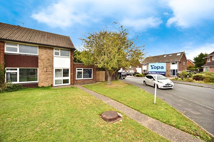 3 Bedroom Semi-detached House For Sale In Shurland Avenue, Sittingbourne, ME10