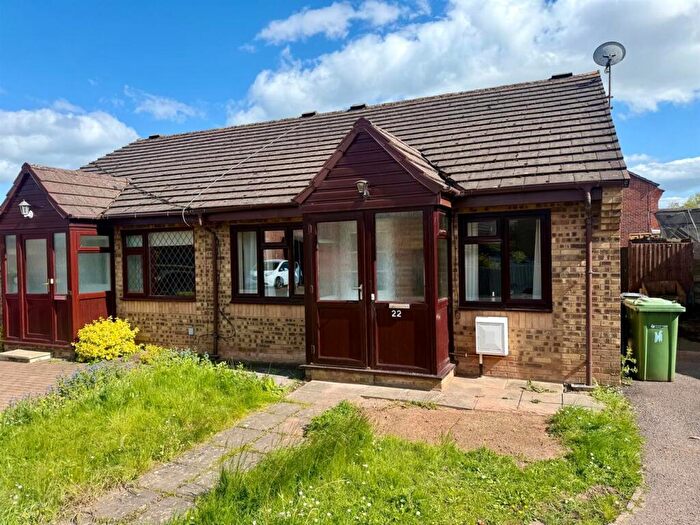 2 Bedroom Semi-Detached Bungalow For Sale In Fallowfield Close, Hereford, HR2