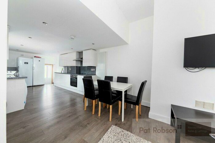 5 Bedroom Maisonette To Rent In Glenthorn Road, Jesmond, Newcastle Upon Tyne, NE2