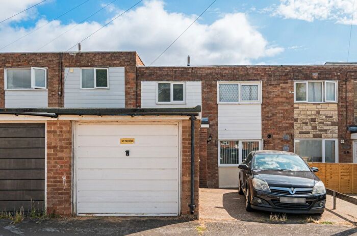 3 Bedroom Terraced House For Sale In Rushmere Walk, Havant, Hampshire, PO9